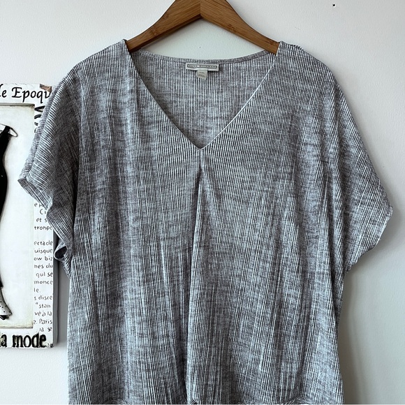 Dana Buchman Pleated Gray Relaxed Fit Waist Knot Blouse Women’s Top Size XXL - Picture 3 of 7